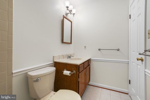 933 PALMER RD, Fort Washington, MD 20744