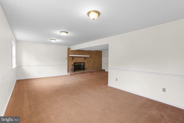 933 PALMER RD, Fort Washington, MD 20744