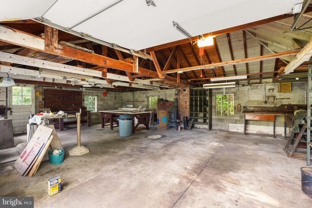 933 PALMER RD, Fort Washington, MD 20744