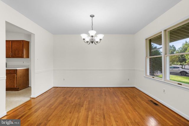 933 PALMER RD, Fort Washington, MD 20744