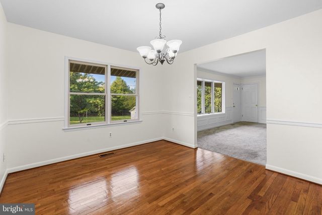 933 PALMER RD, Fort Washington, MD 20744