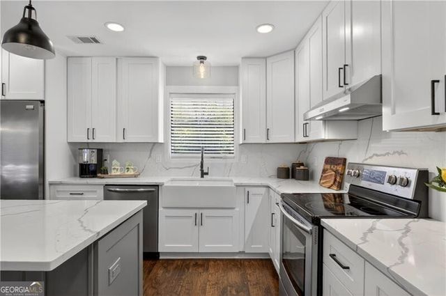 5484 Woodberry Circle, Marietta, GA 30068