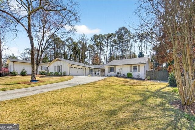 5484 Woodberry Circle, Marietta, GA 30068