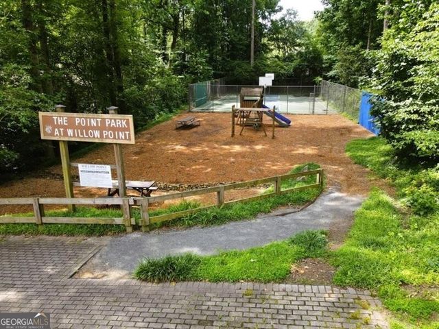 5484 Woodberry Circle, Marietta, GA 30068