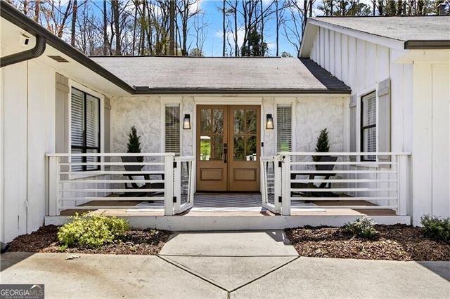 5484 Woodberry Circle, Marietta, GA 30068