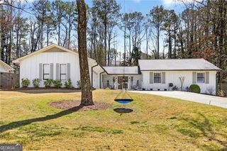 5484 Woodberry Circle, Marietta, GA 30068