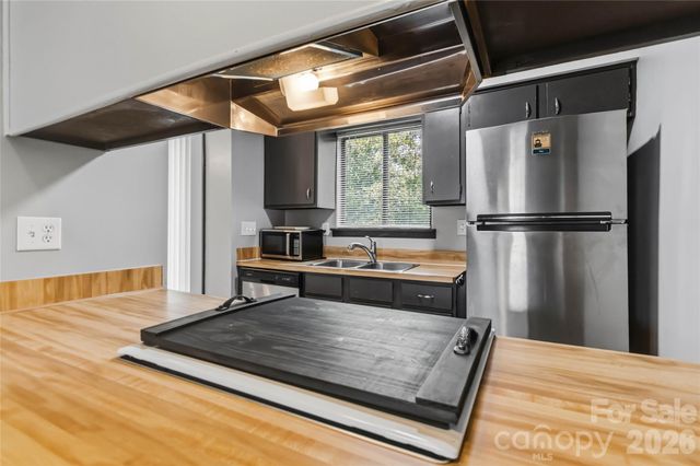 11033 Cedar View Road, Charlotte, NC 28226