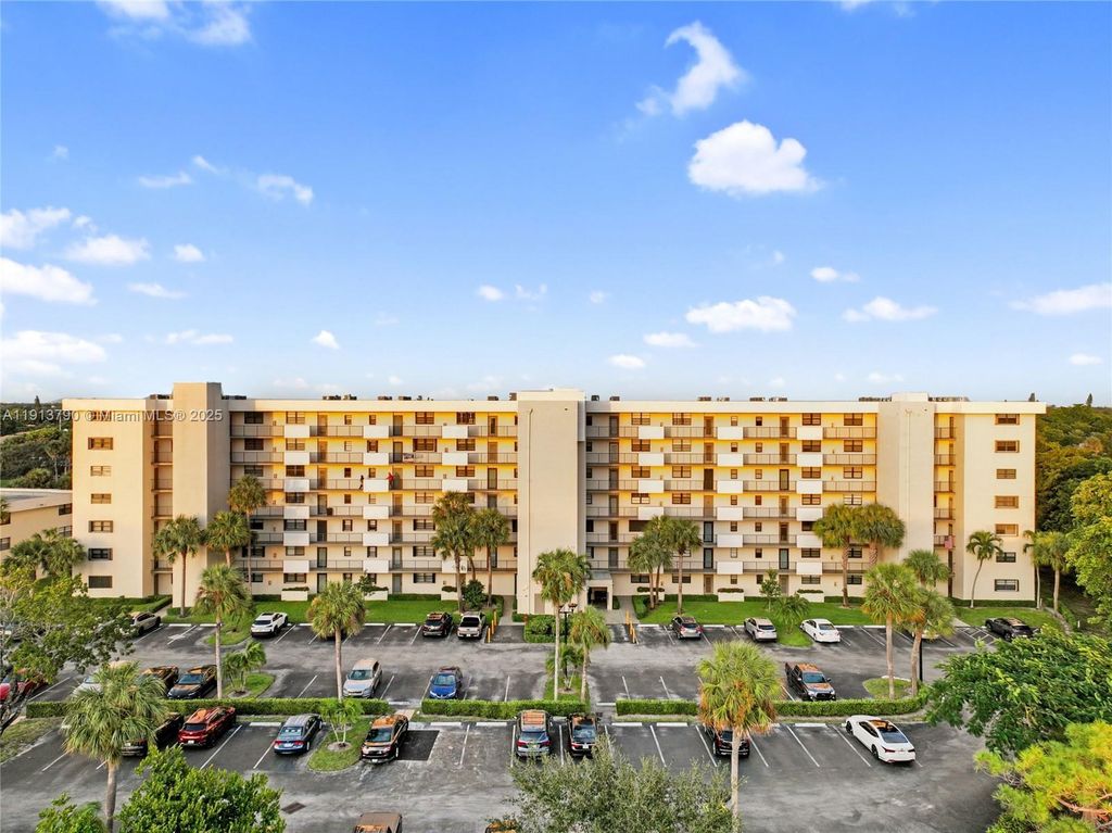 2430 Deer Creek Country Club Blvd 609-2, Deerfield Beach, FL 33442