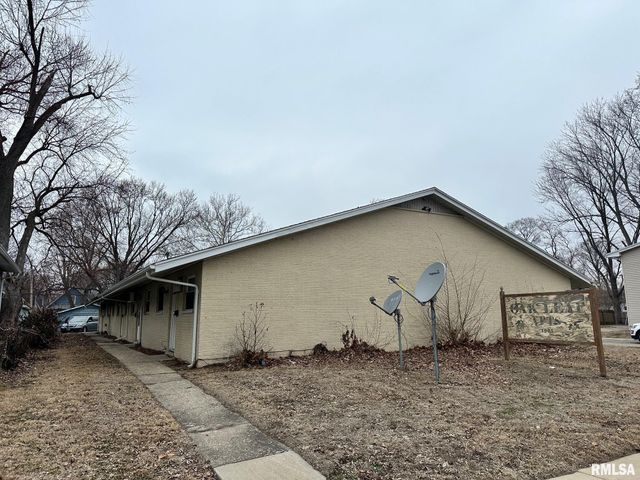 1901 S 1ST Street, Springfield, IL 62704