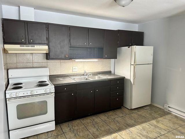 1901 S 1ST Street, Springfield, IL 62704