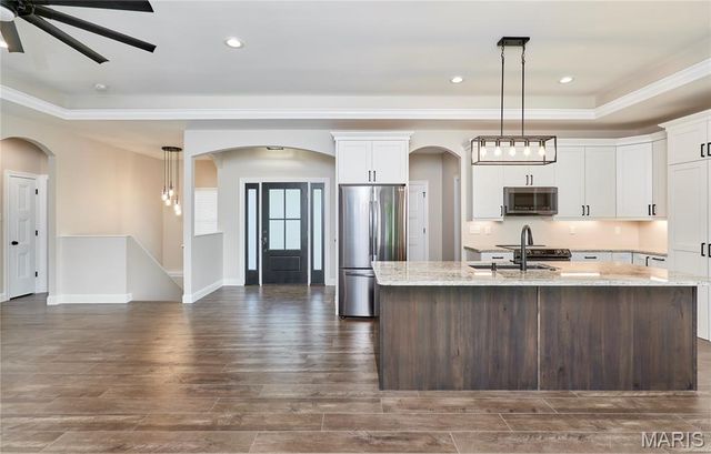 10253 Hawthorn Road, Foristell, MO 63348