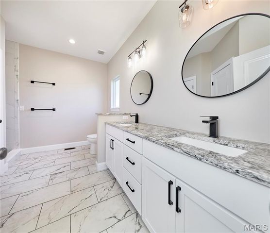 10253 Hawthorn Road, Foristell, MO 63348