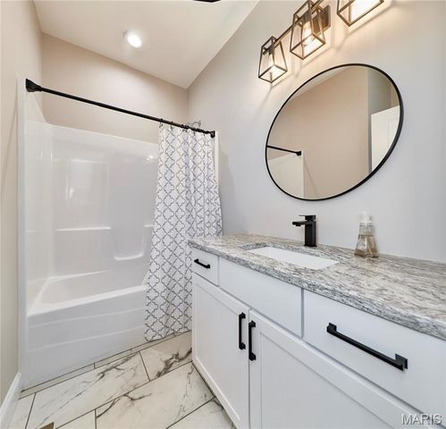 10253 Hawthorn Road, Foristell, MO 63348