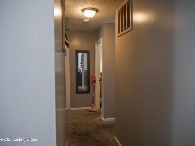 4701 Frel Rd, Louisville, KY 40272