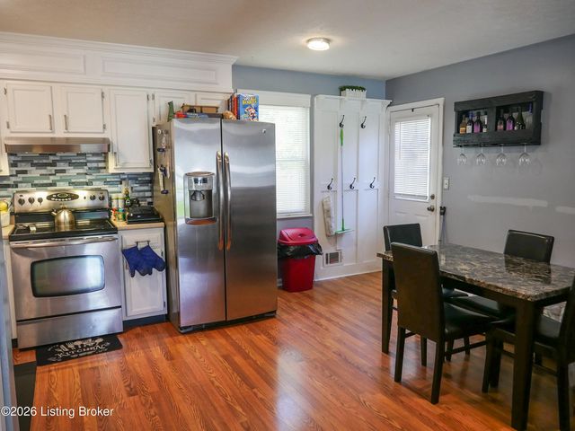 4701 Frel Rd, Louisville, KY 40272