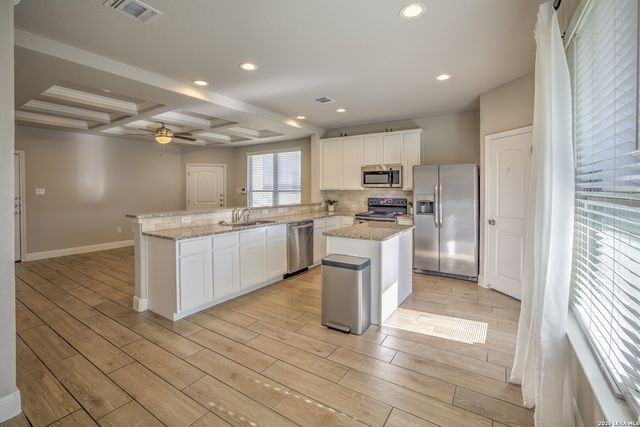 1657 Barrett Ave, New Braunfels, TX 78130