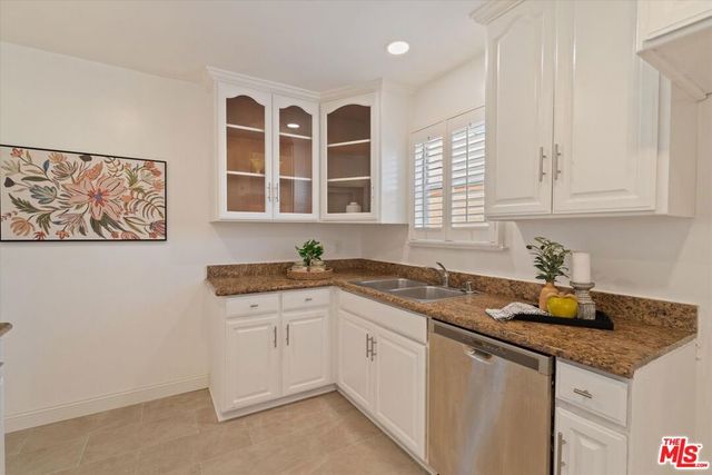 4215 W 58th Place, Los Angeles, CA 90043