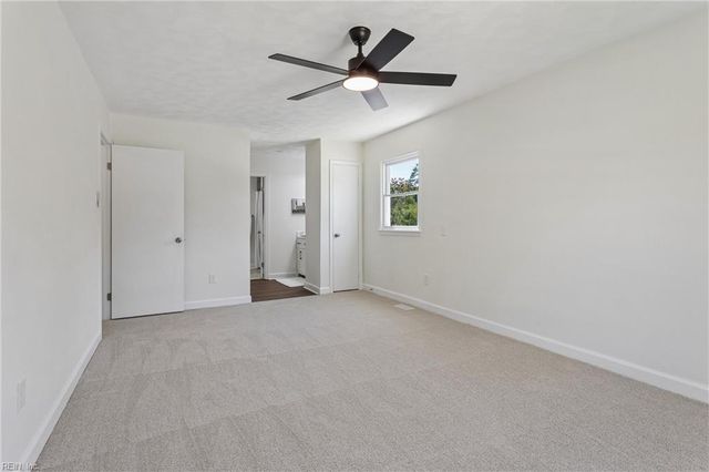 8 Pasadena CT, Hampton, VA 23666