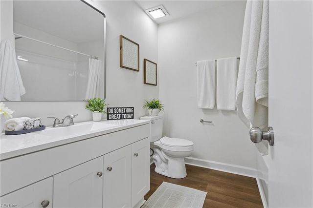 8 Pasadena CT, Hampton, VA 23666