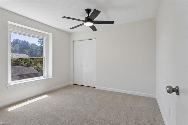 8 Pasadena CT, Hampton, VA 23666