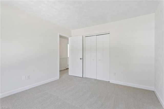 8 Pasadena CT, Hampton, VA 23666