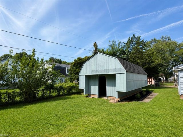 8 Pasadena CT, Hampton, VA 23666