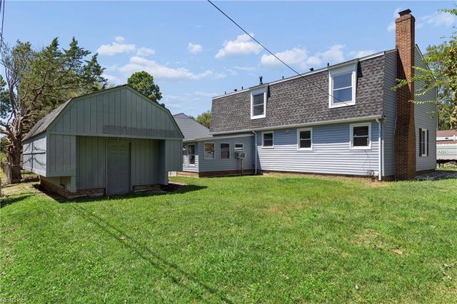 8 Pasadena CT, Hampton, VA 23666