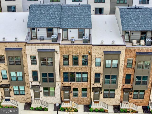828 WATTS ST, Baltimore, MD 21217