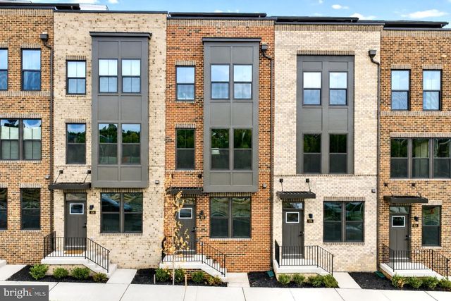 828 WATTS ST, Baltimore, MD 21217