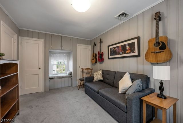 3 Ashburn Pl, Fair Lawn Boro, NJ 07410