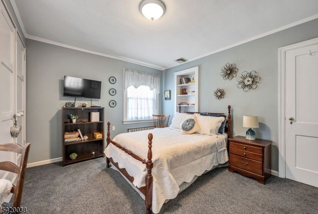 3 Ashburn Pl, Fair Lawn Boro, NJ 07410