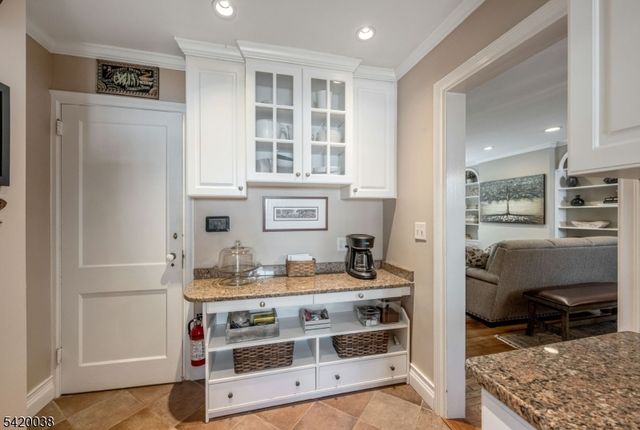 3 Ashburn Pl, Fair Lawn Boro, NJ 07410