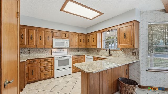 1314 Canary Lane, Seguin, TX 78155