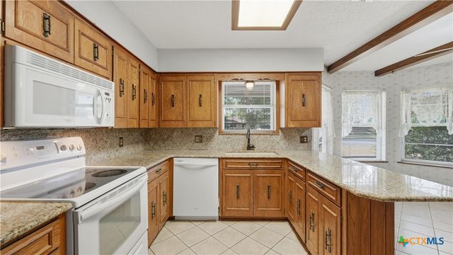 1314 Canary Lane, Seguin, TX 78155