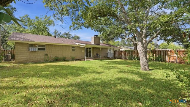 1314 Canary Lane, Seguin, TX 78155