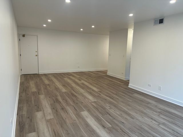 8232 Niles Center Road 202, Skokie, IL 60077