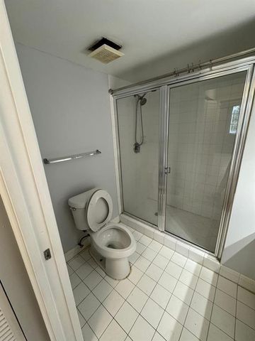 4808 N State Road 7 204, Pompano Beach, FL 33073