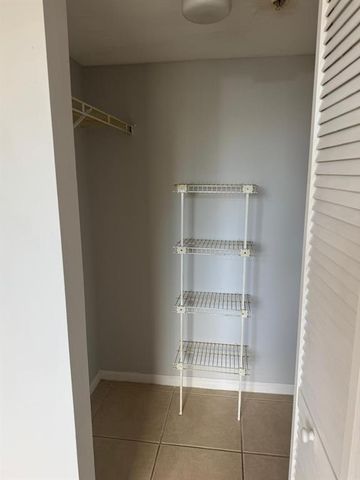 4808 N State Road 7 204, Pompano Beach, FL 33073