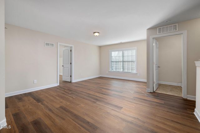 108 Lady'S Mantle Lane, Holly Springs, NC 27540