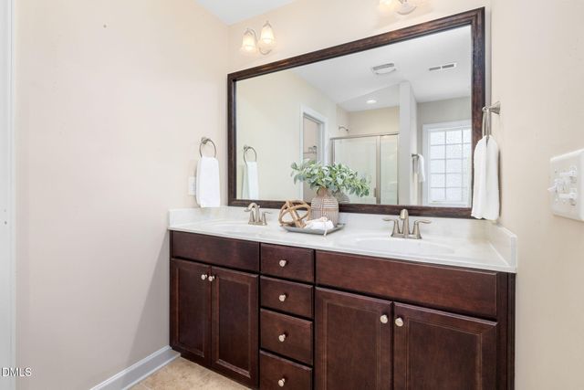 108 Lady'S Mantle Lane, Holly Springs, NC 27540