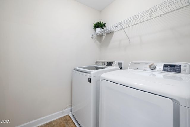 108 Lady'S Mantle Lane, Holly Springs, NC 27540