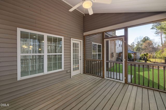 108 Lady'S Mantle Lane, Holly Springs, NC 27540