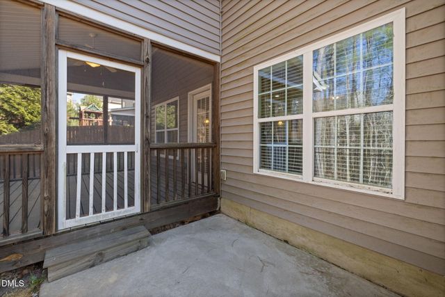 108 Lady'S Mantle Lane, Holly Springs, NC 27540