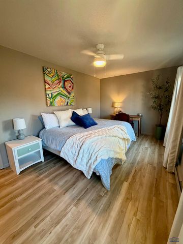 4330 W MAIN, Rapid City, SD 57702