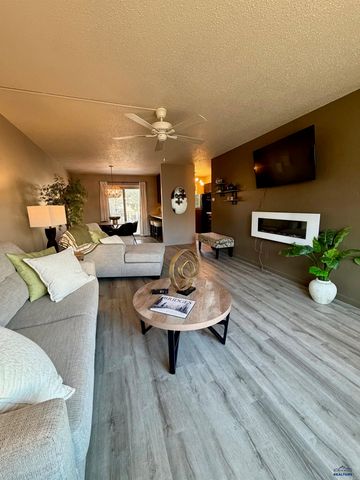 4330 W MAIN, Rapid City, SD 57702