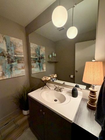 4330 W MAIN, Rapid City, SD 57702