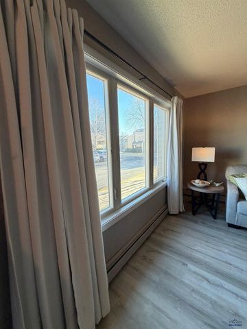 4330 W MAIN, Rapid City, SD 57702