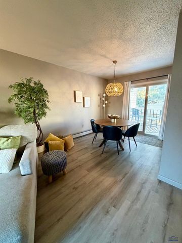 4330 W MAIN, Rapid City, SD 57702