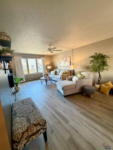 4330 W MAIN, Rapid City, SD 57702