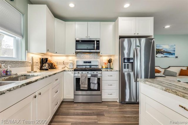 7745 Lakeview Drive, Lexington, MI 48450